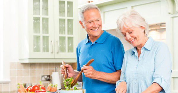 Chú trọng đến chế độ ăn uống tăng cường sinh lý tuổi trung niên
